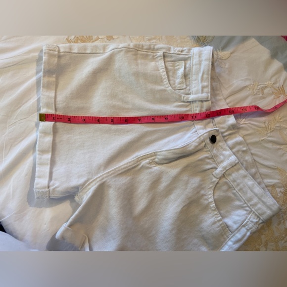 NWOT“JEANS” Sz-L Juniors/58 China- Cute Off White Jean Shorts-Soft Movable Cloth - Picture 10 of 15